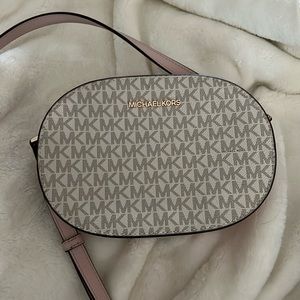 Michael Kors crossbody